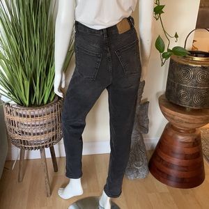 DIVIDED Mom Jeans Stretchy Distressed Faded Black Size 2 High Waist Rise Denim